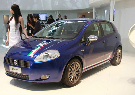 Fiat presents five bright models at Beijing auto show